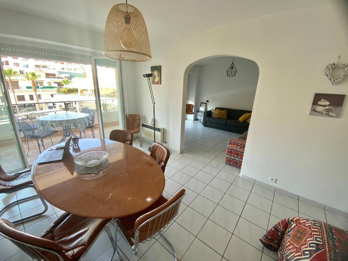 Flat In Juan Lägenhet Antibes Exteriör bild