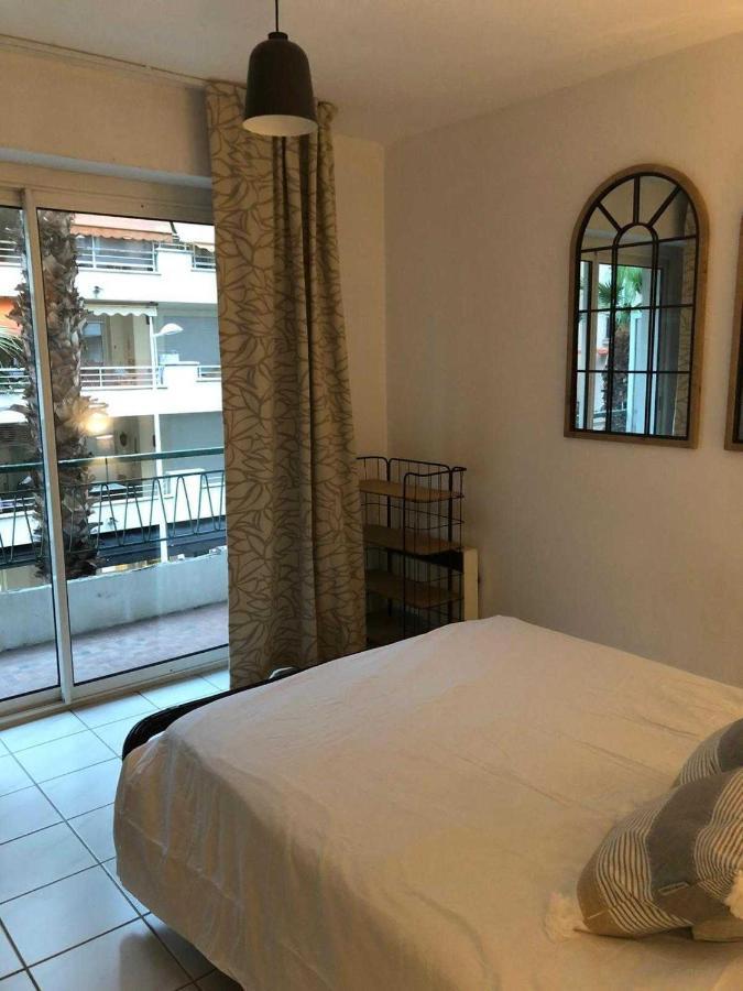 Flat In Juan Lägenhet Antibes Exteriör bild